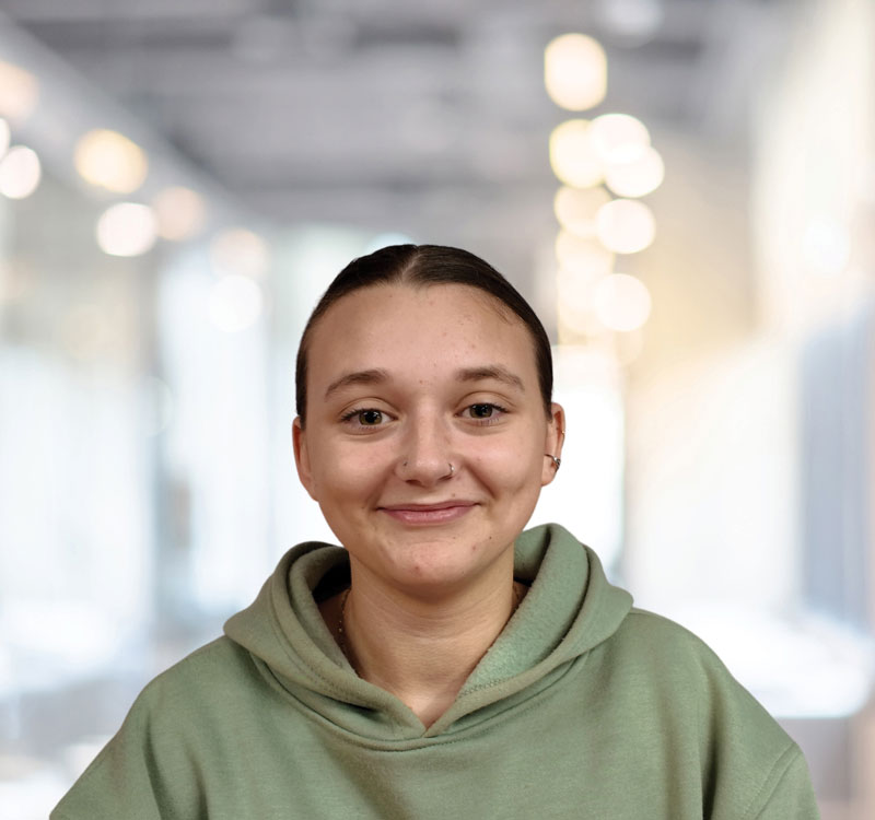 Chloe-Cambridge-Customer-Care-Team- Chloe-Cambridge-Customer-Care-Team-